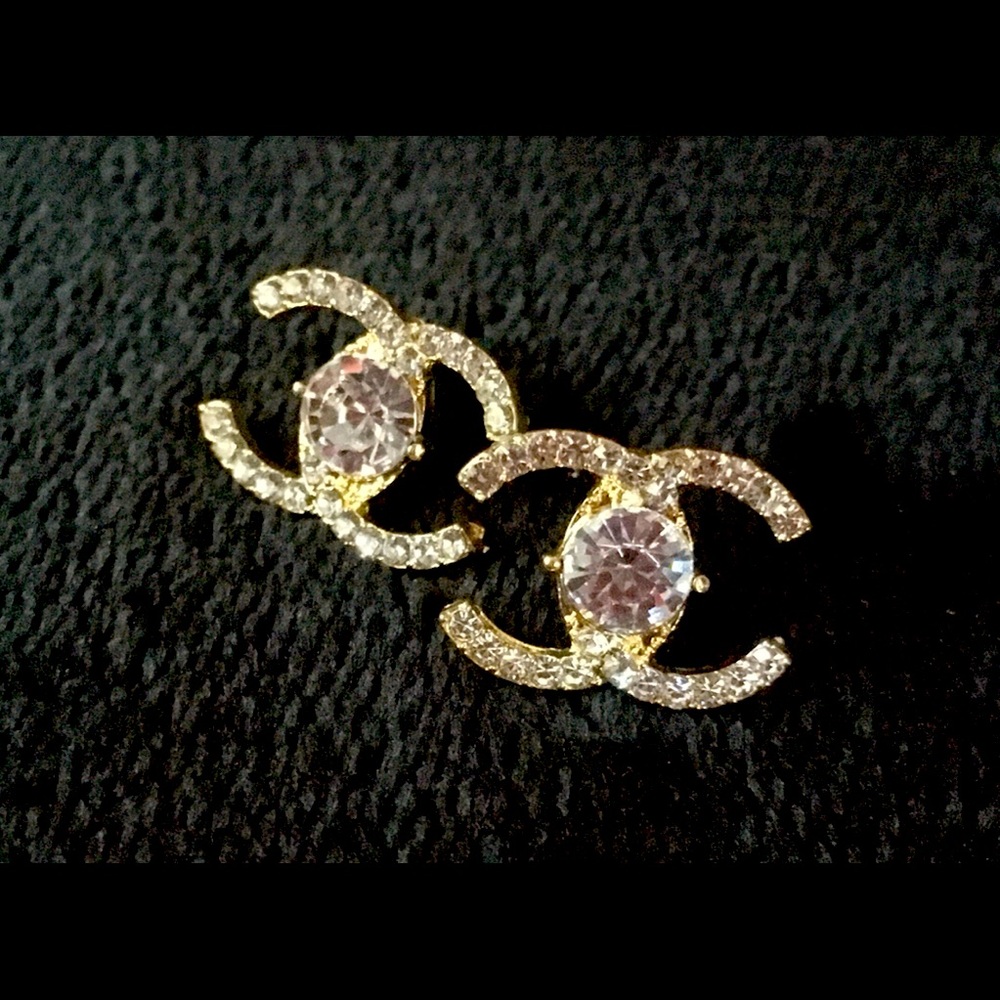 AUTHENTIC Gold Chanel Earrings!